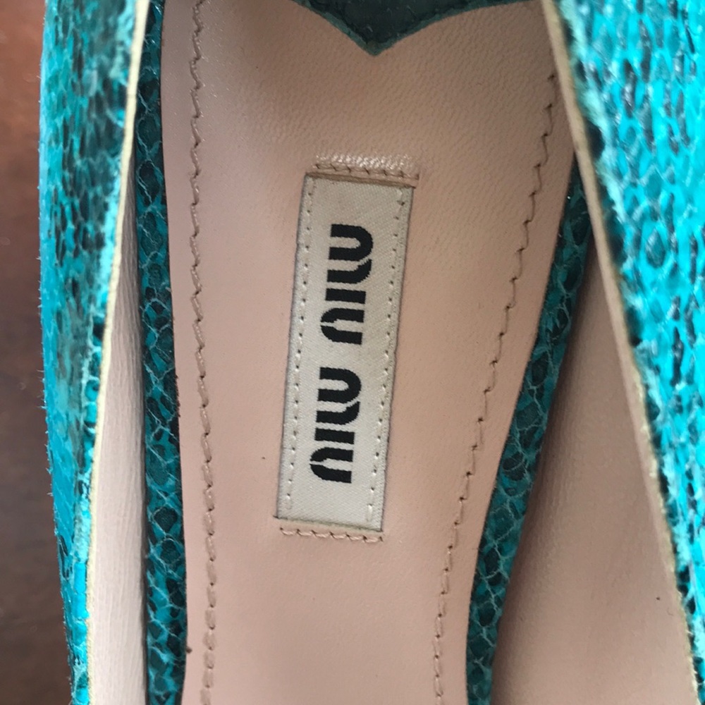 Miu Miu Python-Effect Pumps - image 8